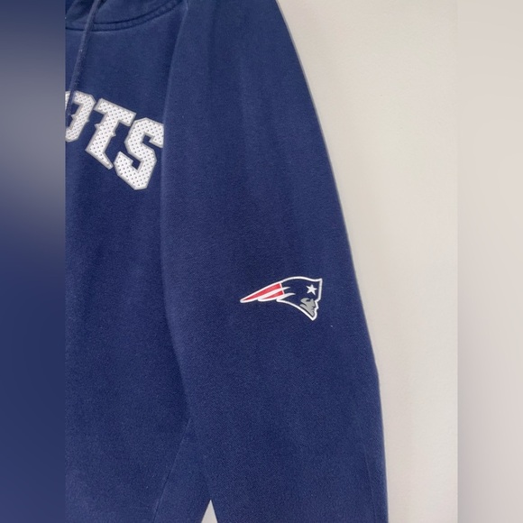 Majestic Men’s Medium New England Patriots Football Navy Blue Hoodie - Picture 2 of 5